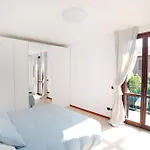 Apartment Urban Oasis
